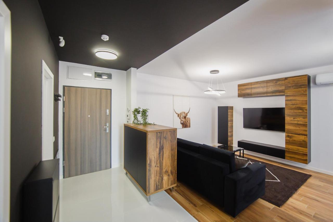 Chocolate Delight At West Residence Oradea Ngoại thất bức ảnh