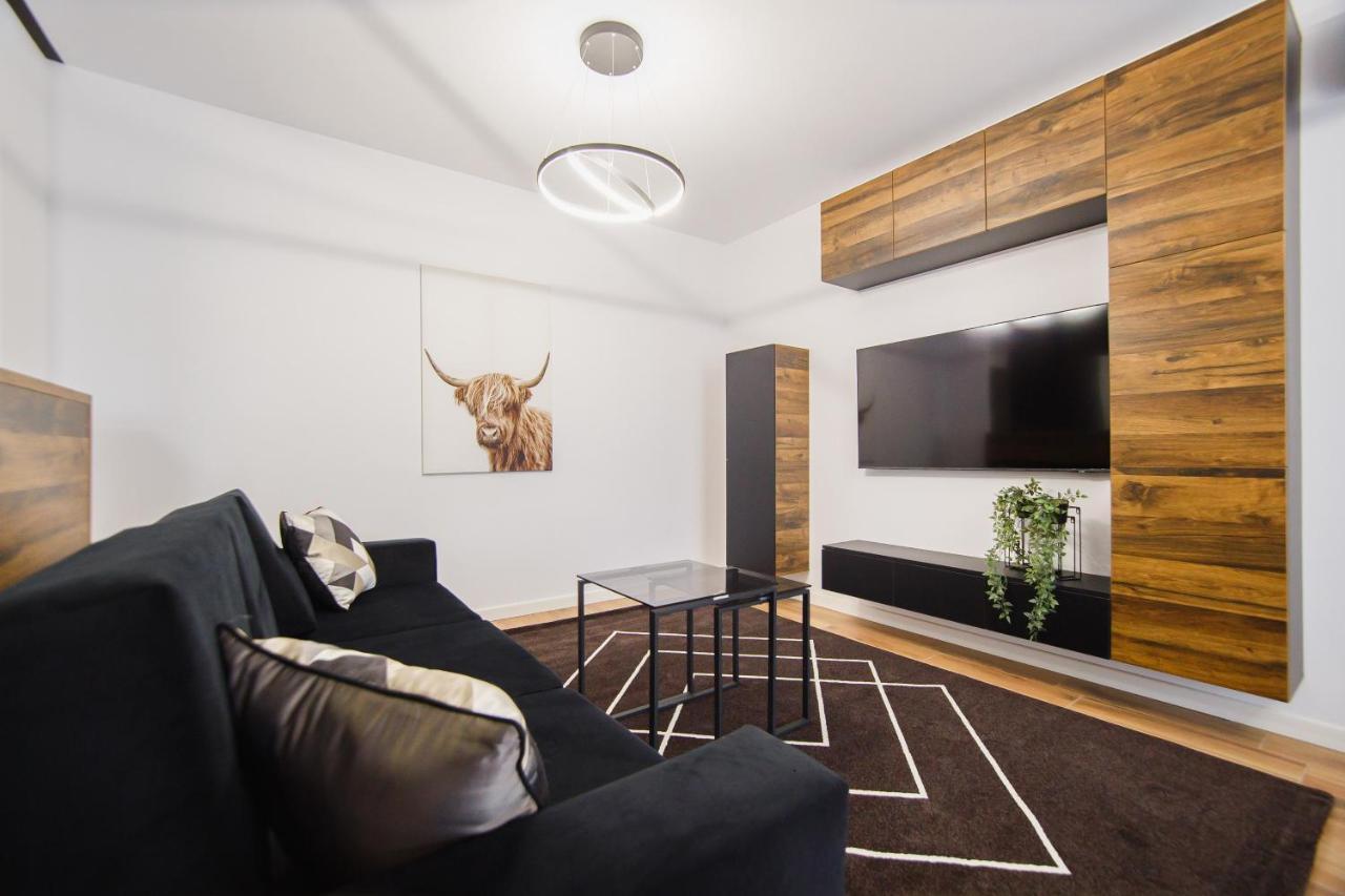 Chocolate Delight At West Residence Oradea Ngoại thất bức ảnh