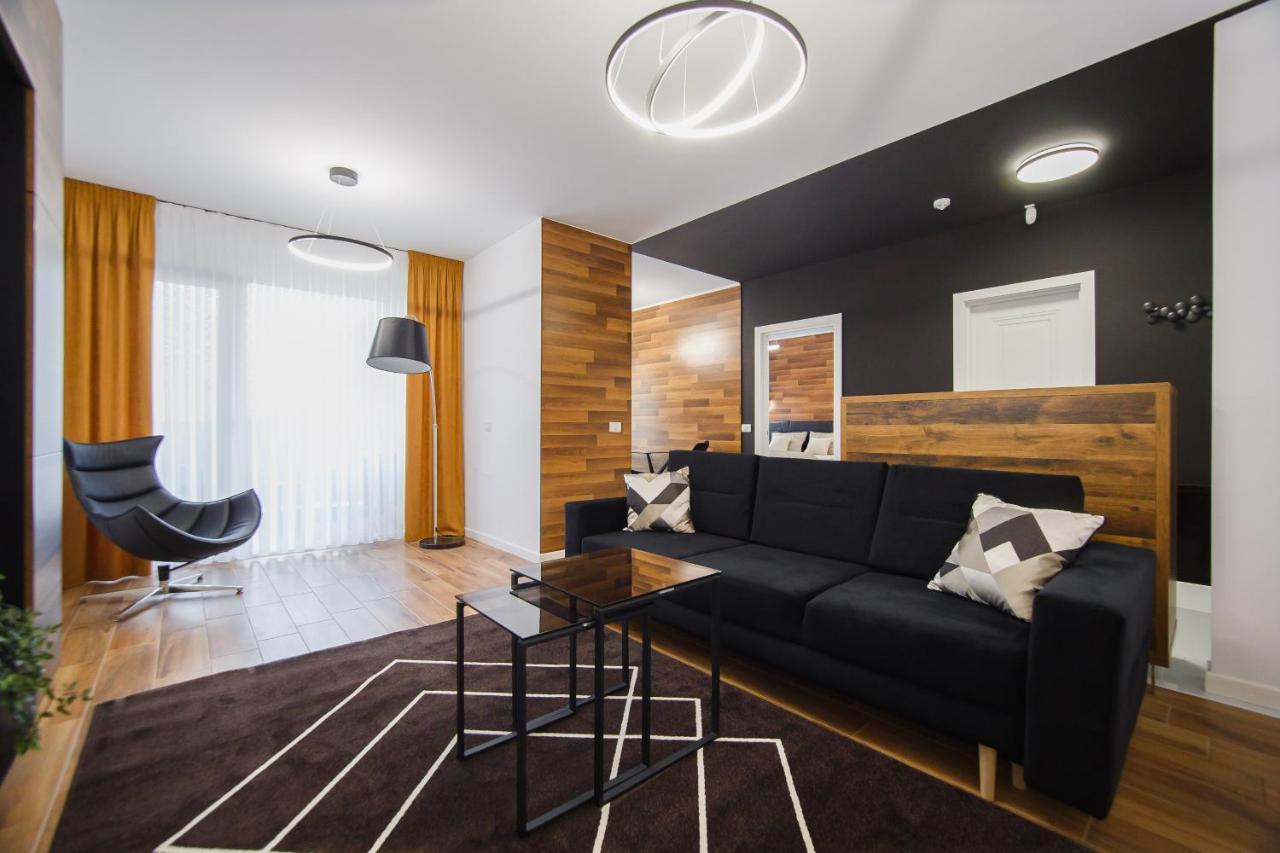 Chocolate Delight At West Residence Oradea Ngoại thất bức ảnh
