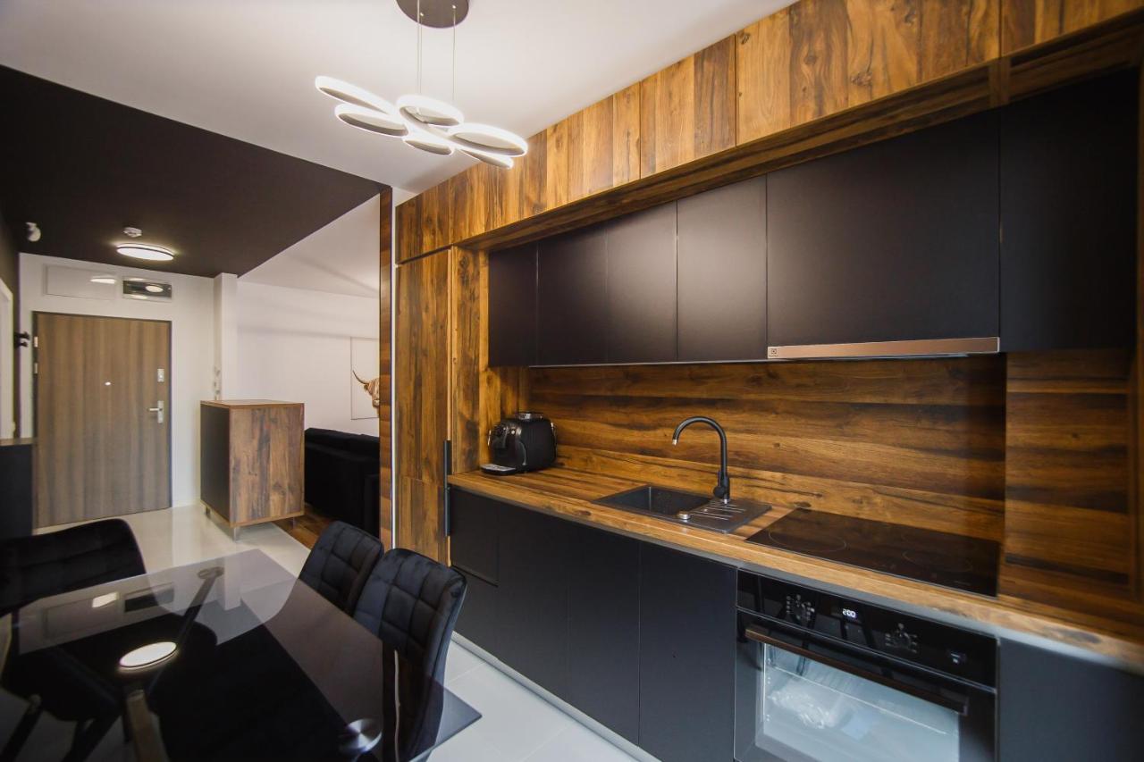 Chocolate Delight At West Residence Oradea Ngoại thất bức ảnh