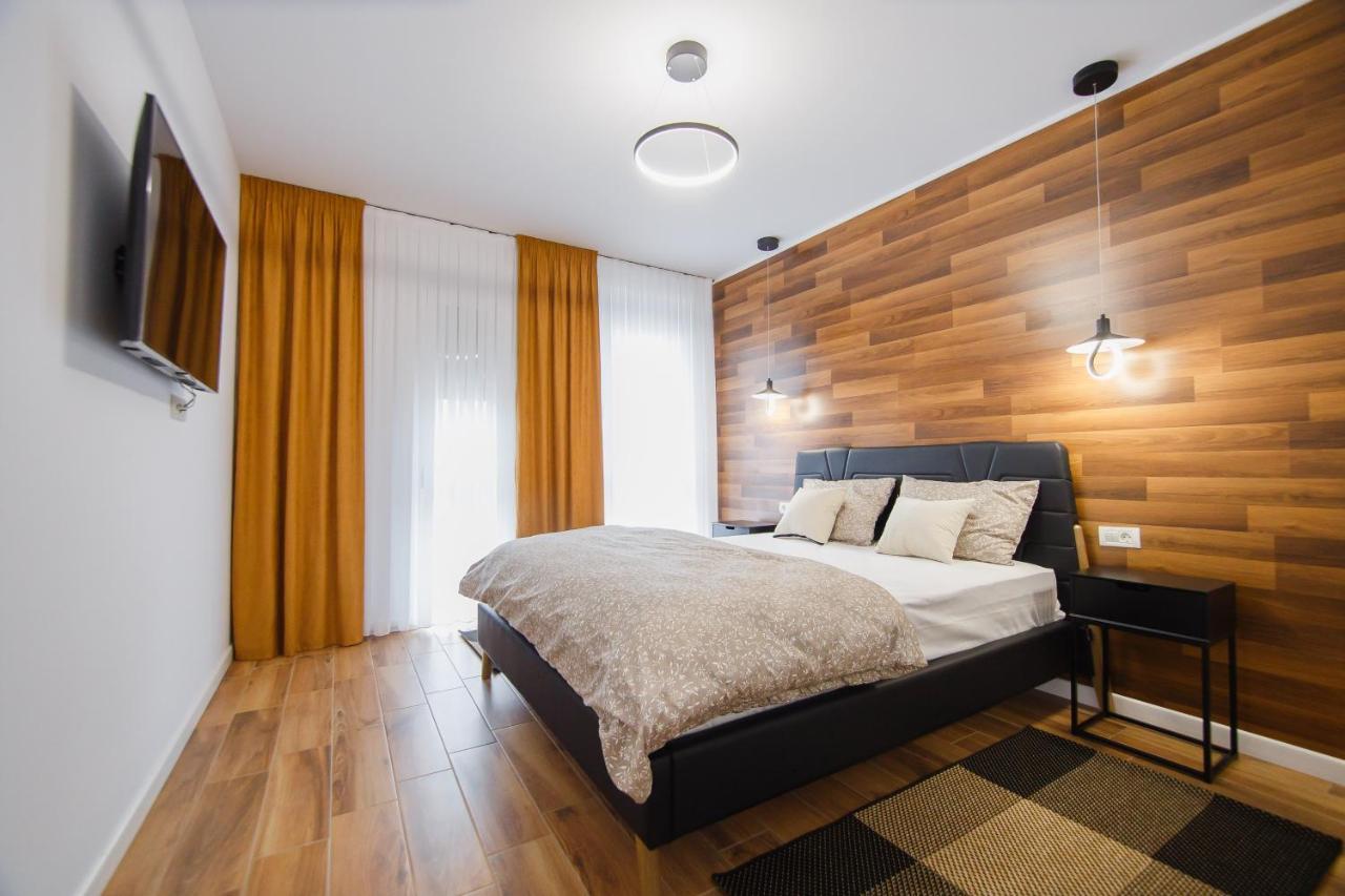 Chocolate Delight At West Residence Oradea Ngoại thất bức ảnh
